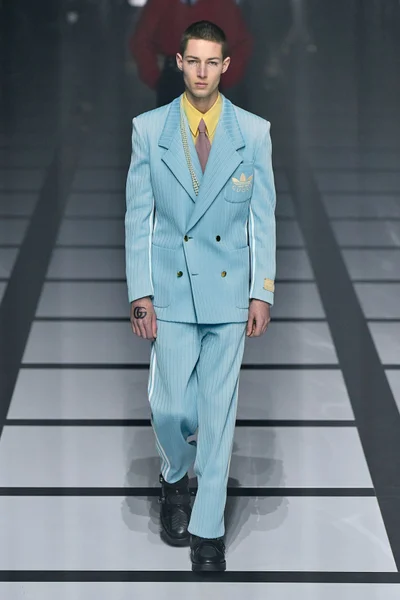 Look 47